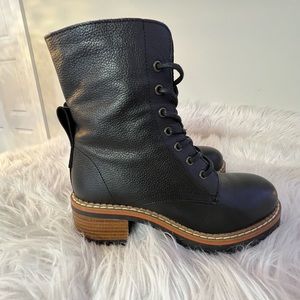 Bertuchi Leather Chelsea Boots